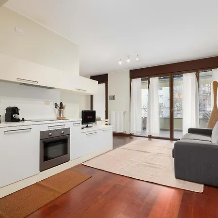 Daire Citylife Prime Studio - In Front Of The Shopping District With Big Terrace And Gym *