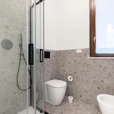 Daire Citylife Prime Studio - In Front Of The Shopping District With Big Terrace And Gym