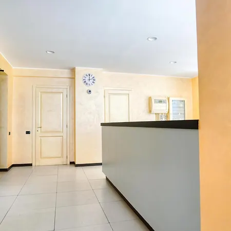 Daire Citylife Prime Studio - In Front Of The Shopping District With Big Terrace And Gym